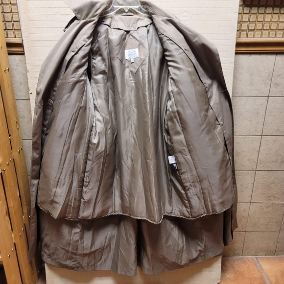 Saxton Hall Size 16.5 Women's Classic Trench Coat Belted Thermolite Plus Tan - Picture 4 of 9